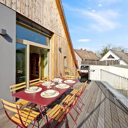 Ackerbuergerhaus - Historische Mit 4 Schlafzimmern, Kamin, Sauna, Balkon-terasse, Altstadt Und 5 Min Zu Fuss, Moderne Kueche, Parkplatz, Wlan 아파트 *