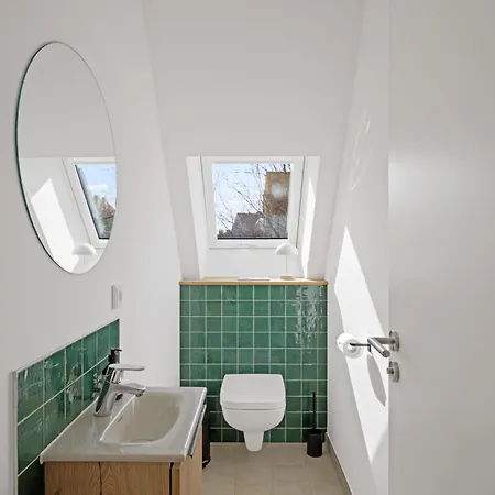 Apartman Ackerbuergerhaus - Historische Mit 4 Schlafzimmern, Kamin, Sauna, Balkon-terasse, Altstadt Und 5 Min Zu Fuss, Moderne Kueche, Parkplatz, Wlan Eutin